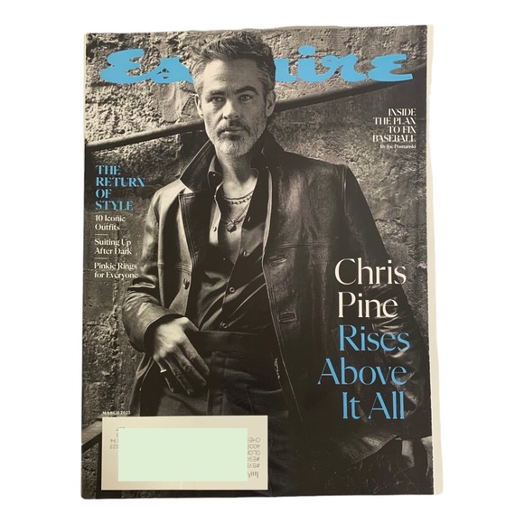 Esquire Magazine March 2023 Chris Pine Rises Return Of Style 10 Iconic Outfits - Picture 1 of 5